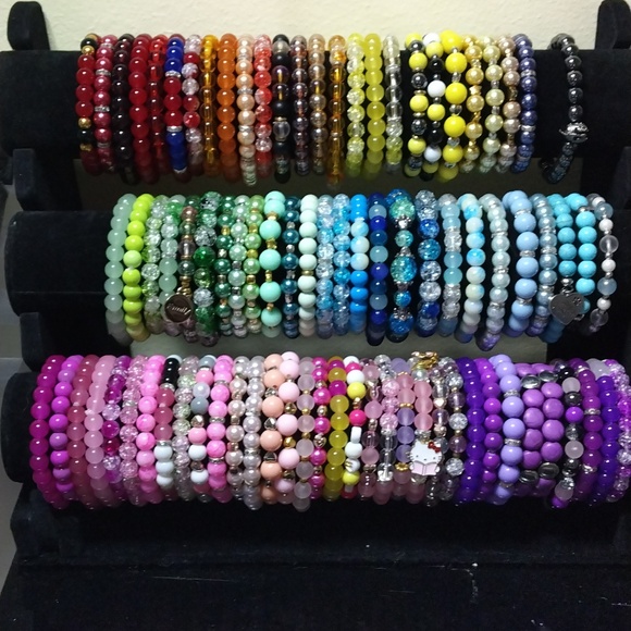 Unlisted inventory Bracelets not yet in the closet - Picture 4 of 4